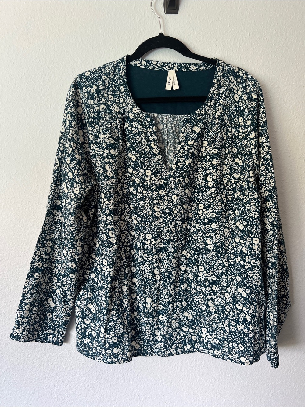 Pact Organic Cotton Cafe Crepe Poet Blouse Floral V-Neck Blue Prairie Cottage